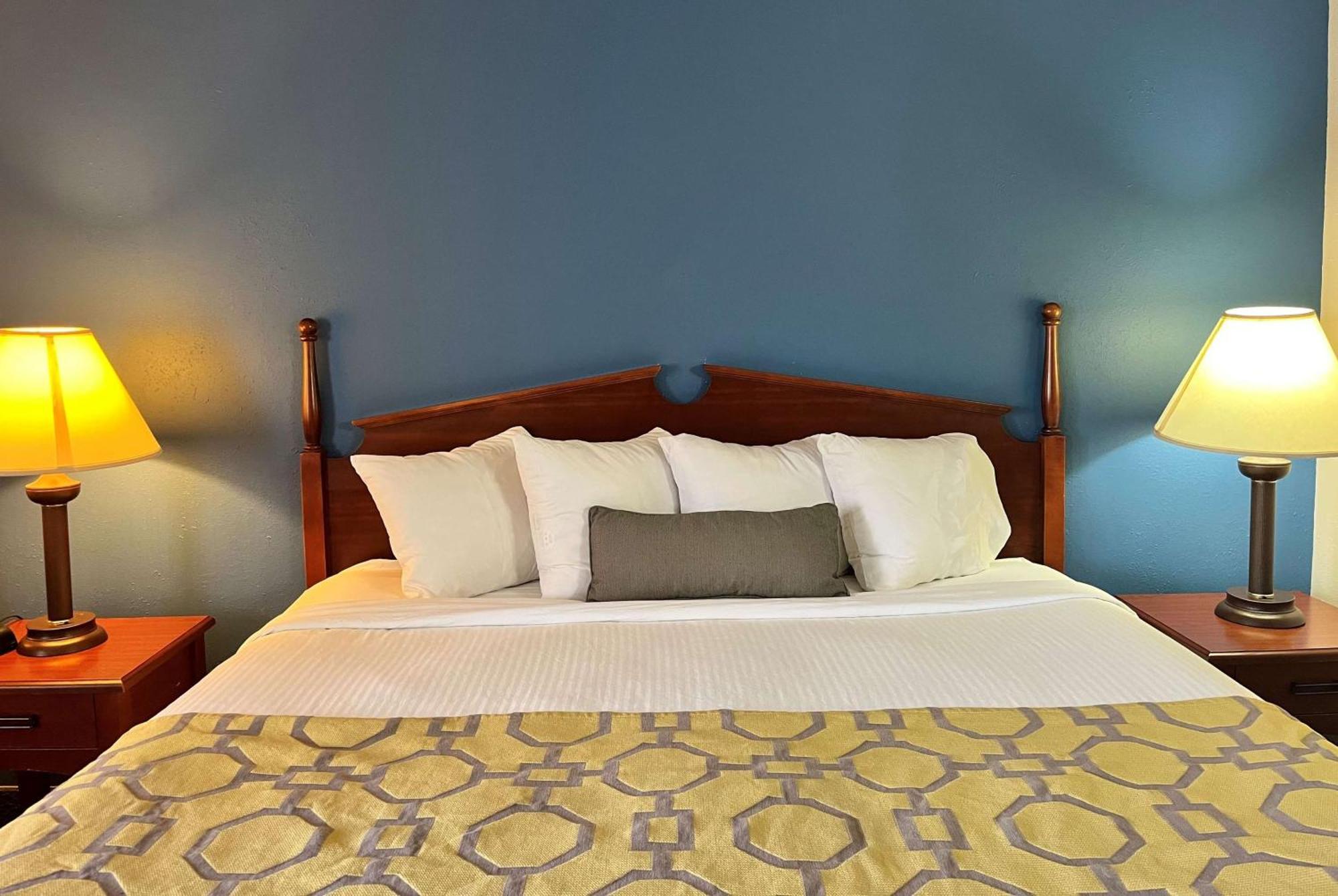Baymont By Wyndham Corydon Hotel Bagian luar foto